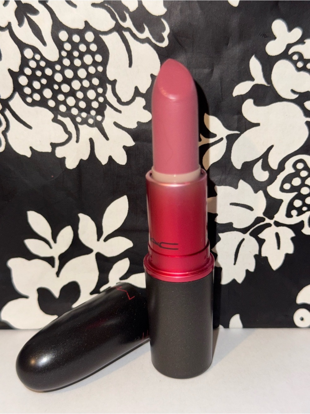 MAC Viva Glam V1 Special Edition Lipstick-Rare - Picture 2 of 3